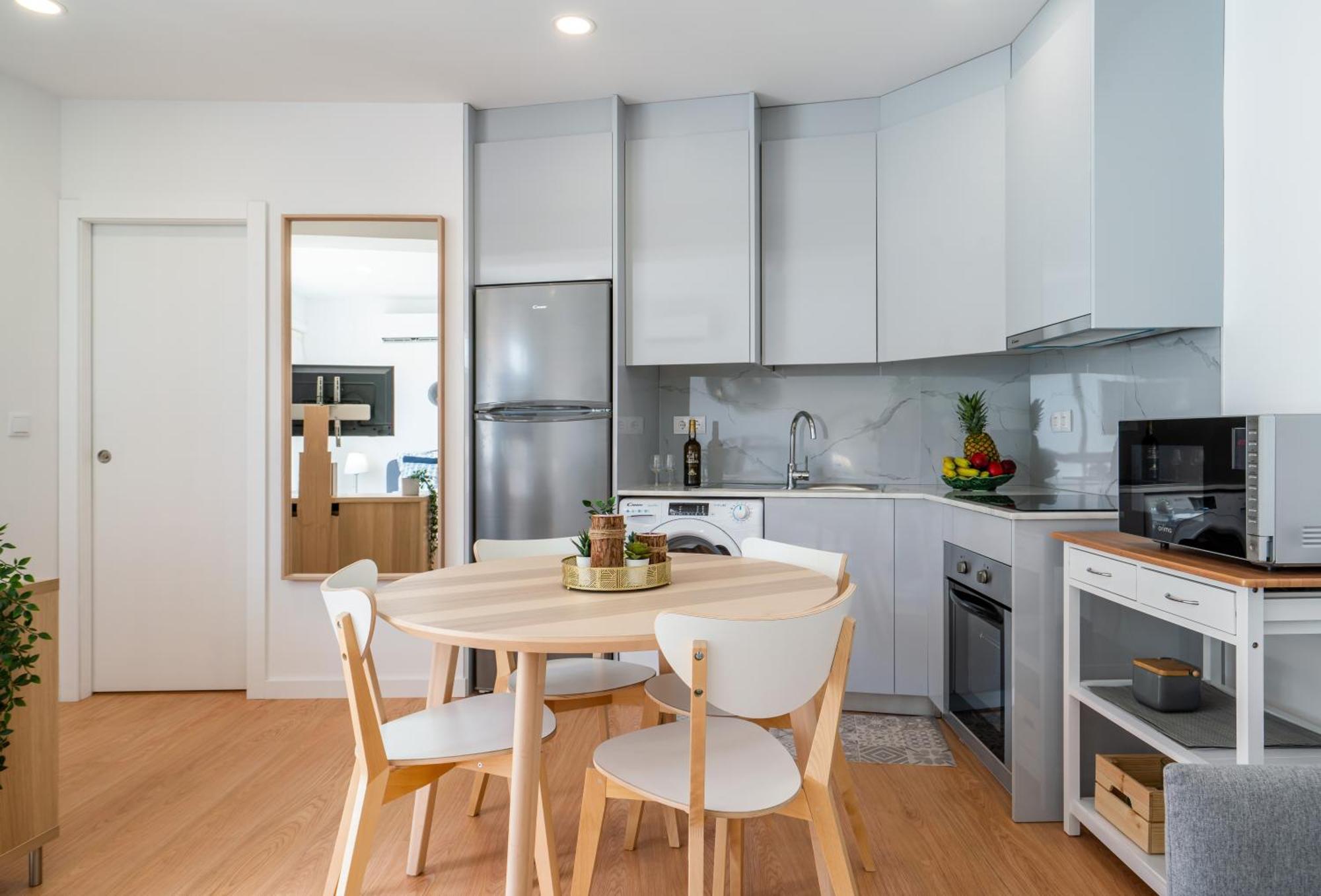 Host Wise - Comfy Sunny Flat - Prime Location Lejlighed Porto Værelse billede